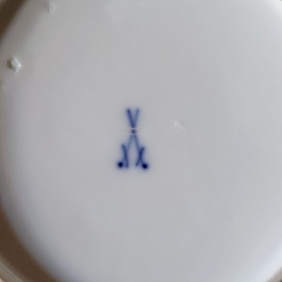 Antique Meissen Plate Courting Couple Romantic Scene Floral Design 8.75" - Picture 7 of 8